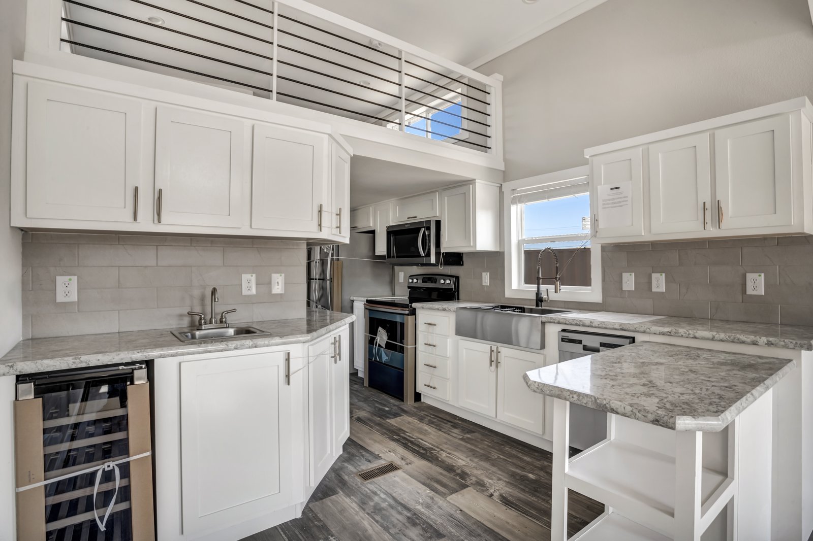 APS-528-SL example - kitchen